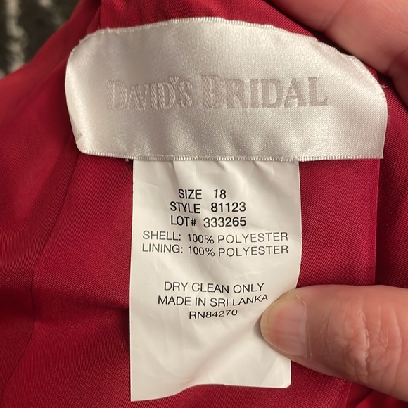 David’s Bridal red bridesmaid dress strapless size 18 - Picture 3 of 7